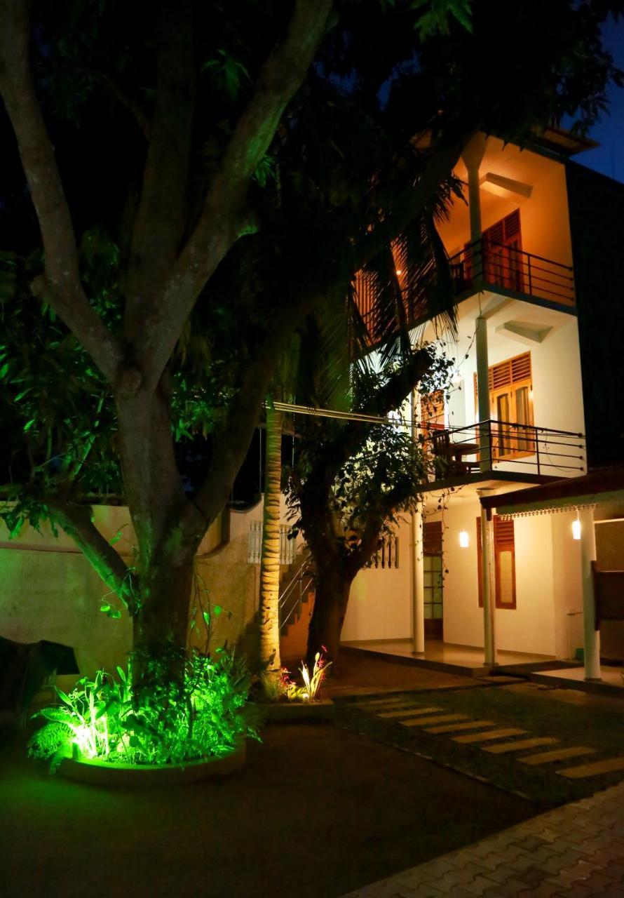 Vishmee Holiday Inn Embilipitiya Exteriér fotografie